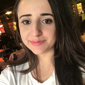 Meet your Posher, Manar